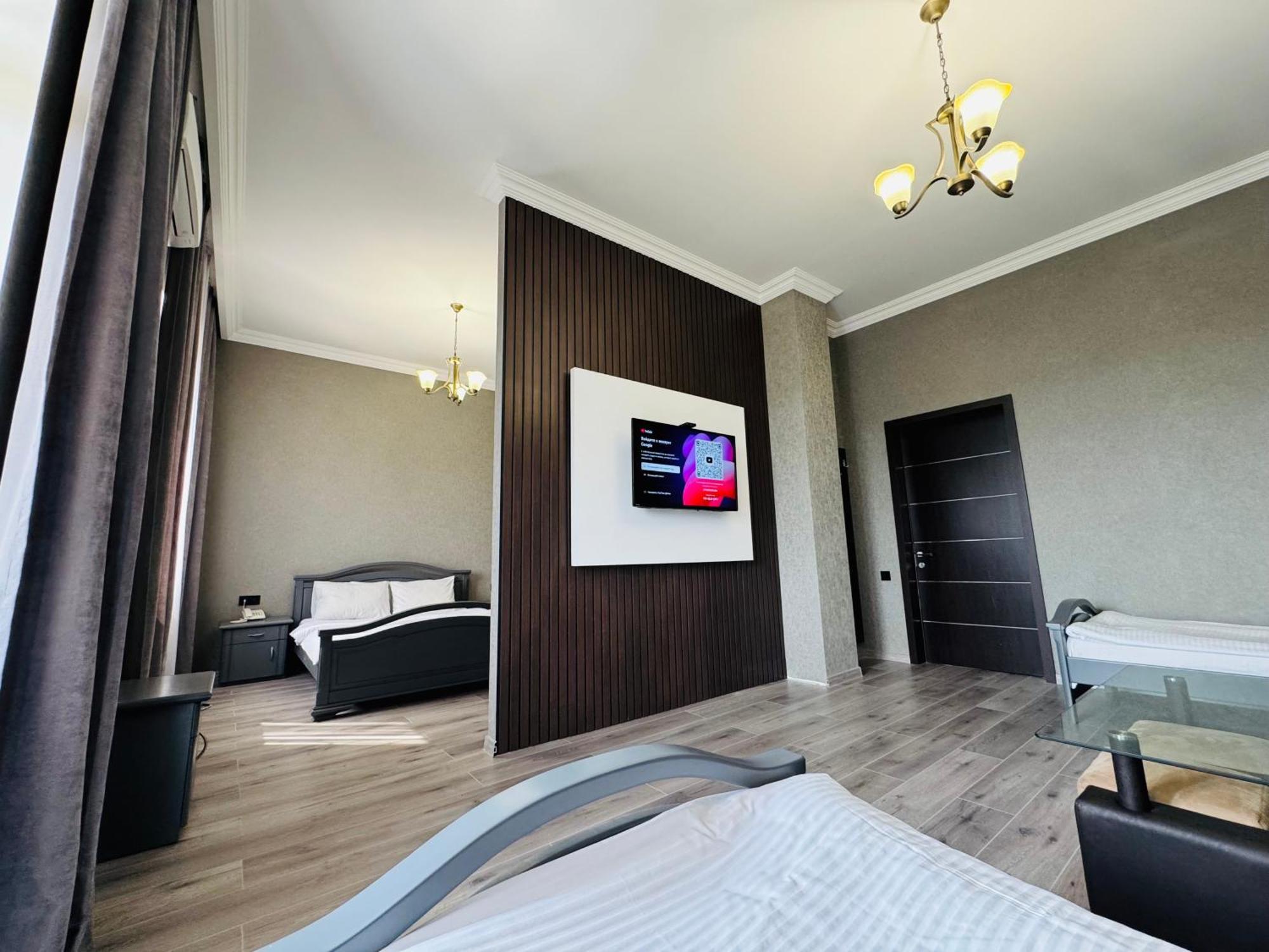 Capital Hotel Jerevan Eksteriør billede
