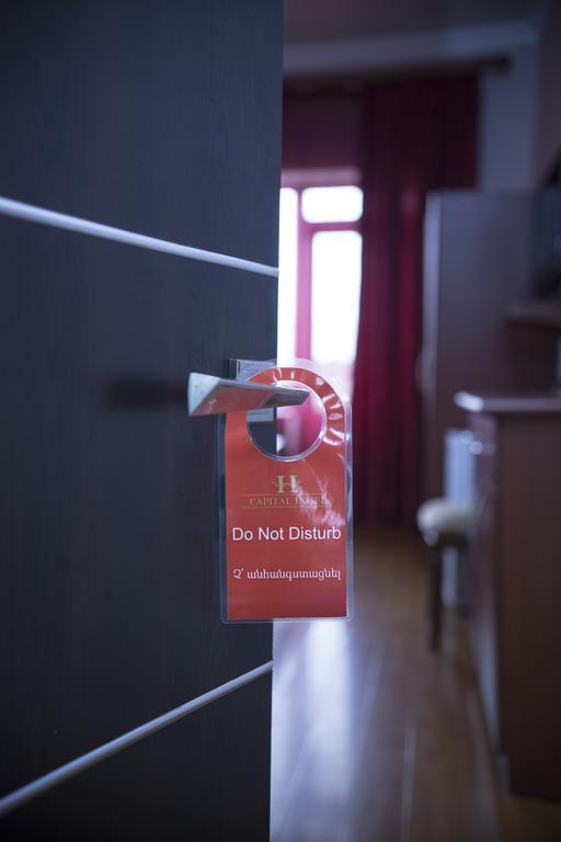 Capital Hotel Jerevan Eksteriør billede