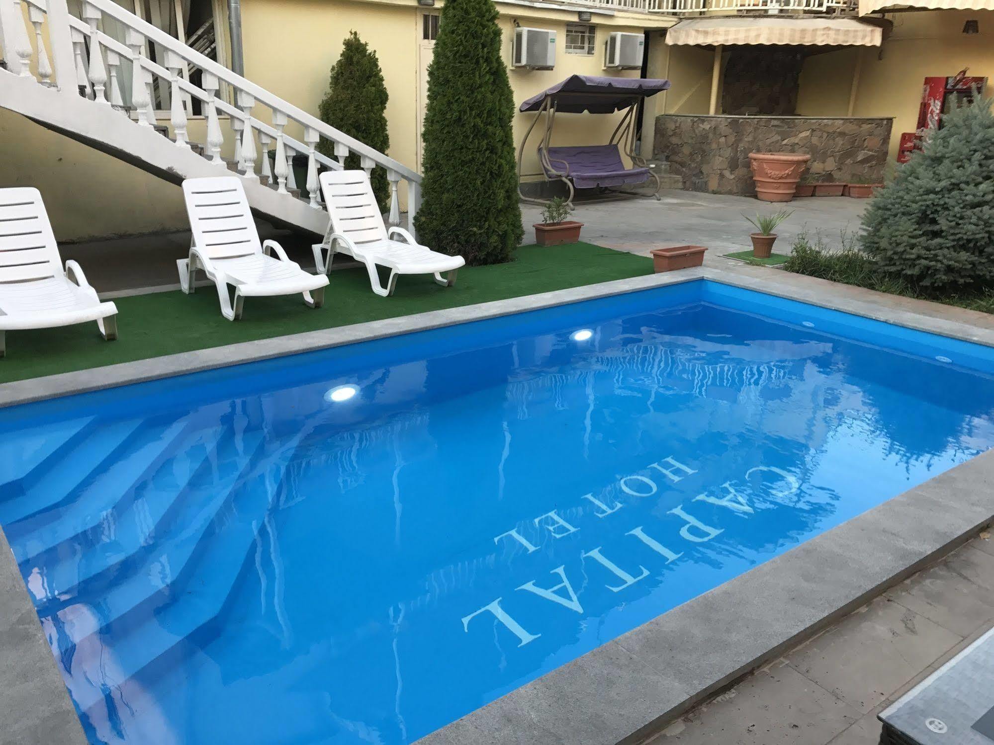 Capital Hotel Jerevan Eksteriør billede